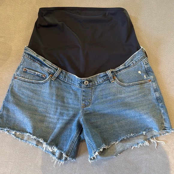 Abercrombie & Fitch Maternity Shorts - Picture 4 of 9